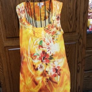 EUC 1x Dressbarn orange top
